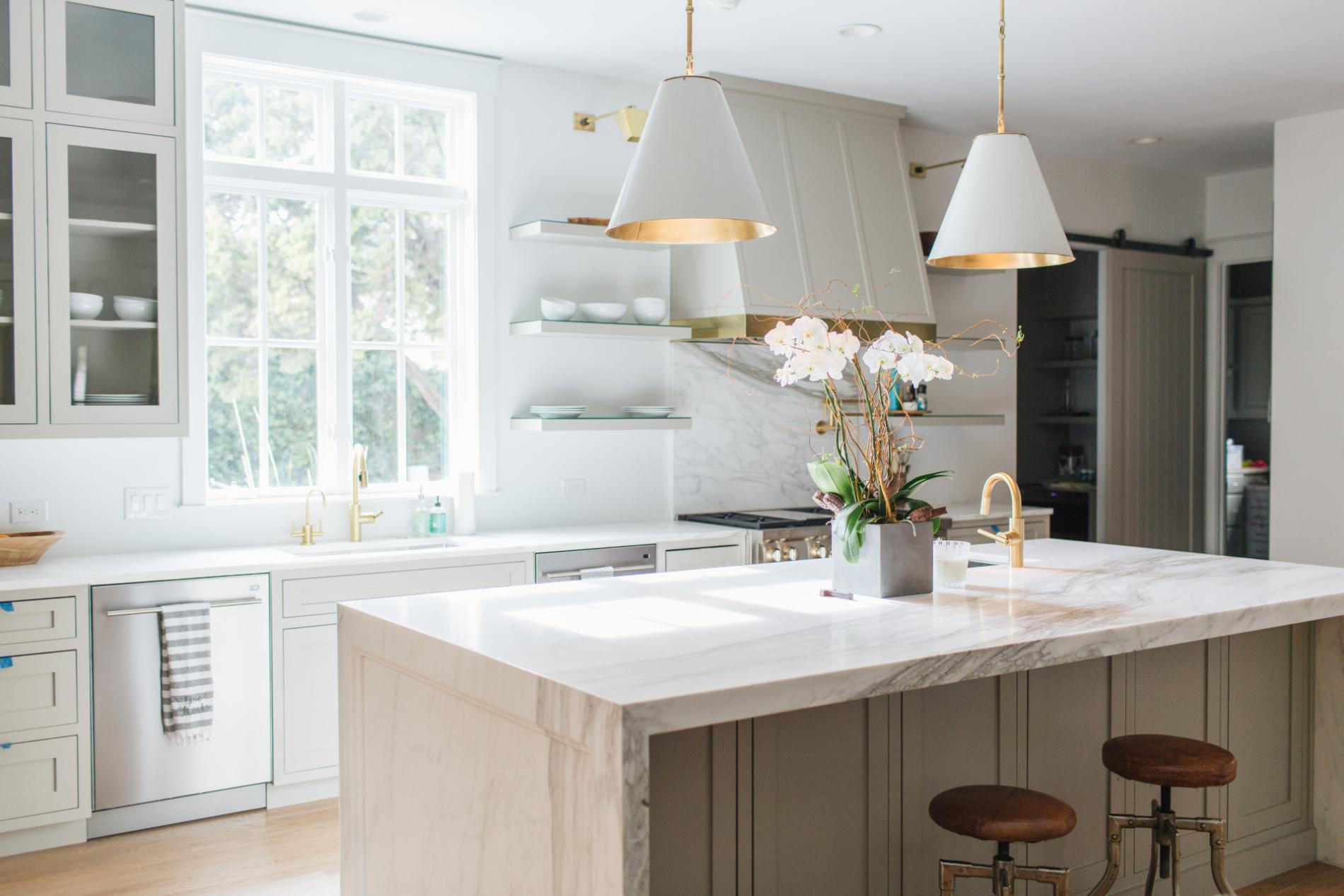 calcutta gold marble countertop for kitchen