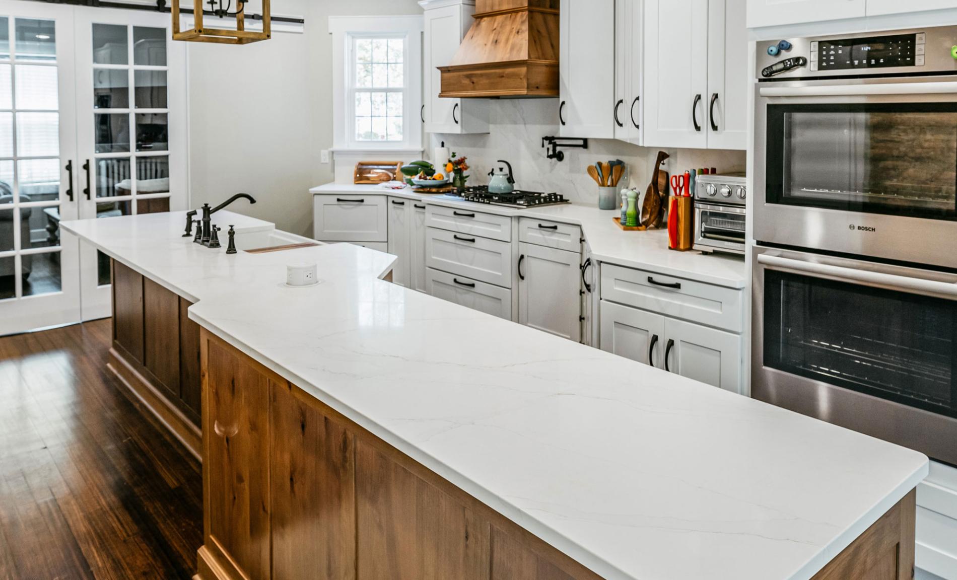 Vadara quartz - white aurora counter